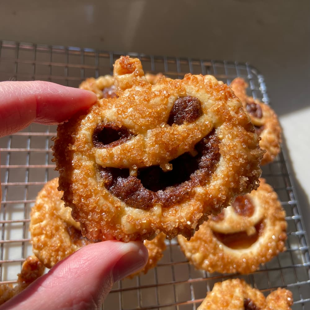 Jack-o'-Lantern Pie Favors